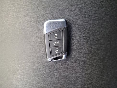 Used 2022 Volkswagen Atlas SE image 32