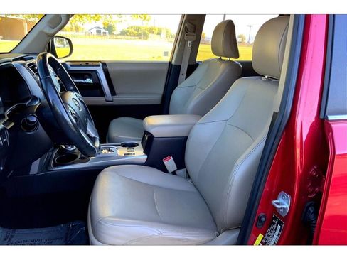 Used 2016 Toyota 4Runner Limited image 27