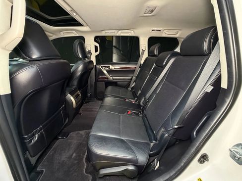 Used 2014 Lexus GX 460 w/ Premium Package image 20