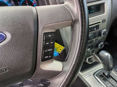 Used 2010 Ford Fusion SE image 19