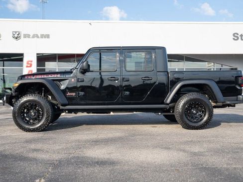 Certified 2024 Jeep Gladiator Rubicon w/ Technology Group image 2