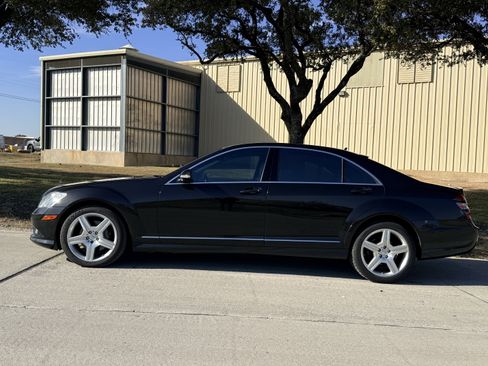 Used 2009 Mercedes-Benz S 550 image 3