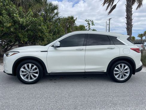 Used 2019 INFINITI QX50 Essential w/ Premium Audio Package FWD image 2