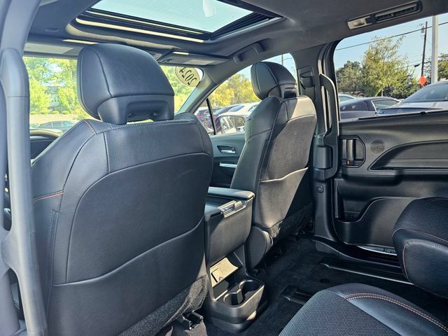 Used 2024 Toyota Sienna XSE w/ XSE Premium Package FWD image 27