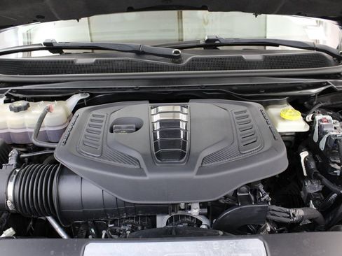 Used 2024 Jeep Wagoneer L Series II w/ Flexible Seating Group AWD/4WD image 34