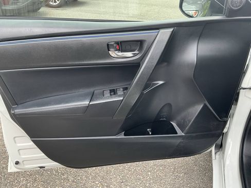 Used 2019 Toyota Corolla SE FWD image 15