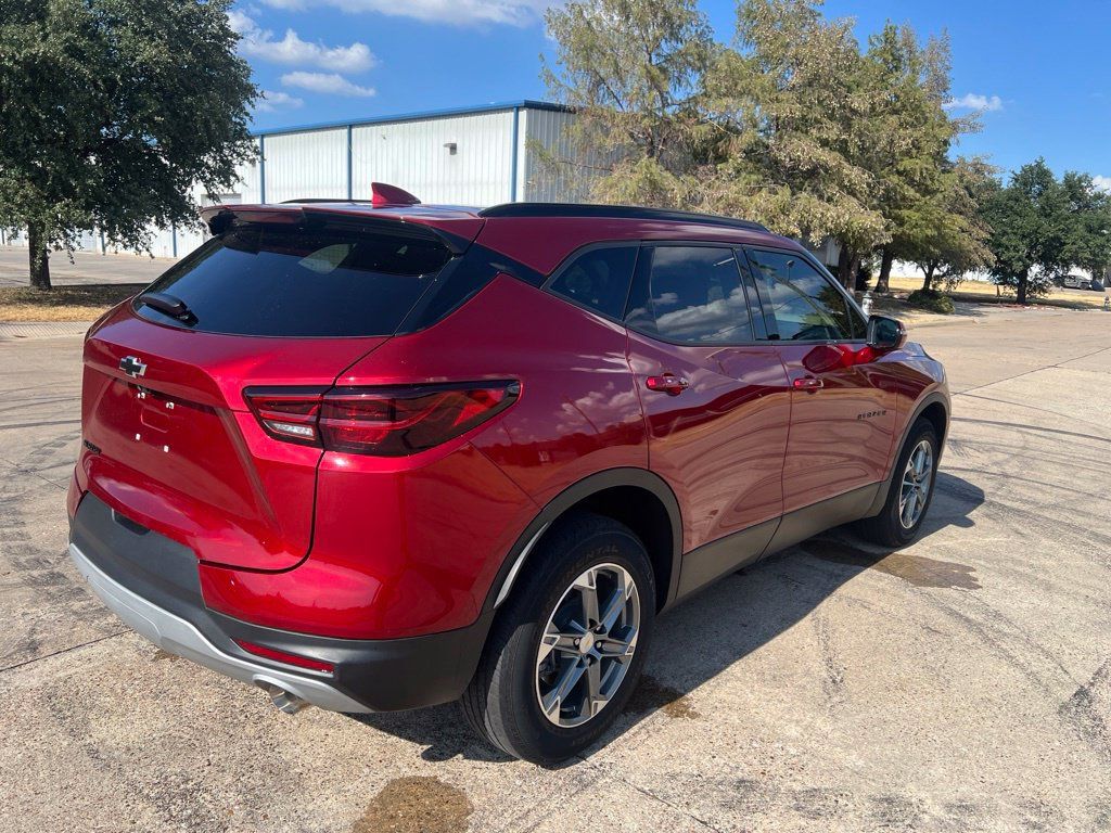 Used 2023 Chevrolet Blazer LT w/ Sound & Technology Package FWD image 14