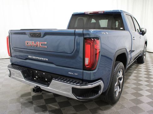 Used 2024 GMC Sierra 1500 SLT image 30