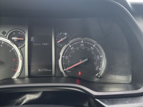 Used 2022 Toyota 4Runner Limited RWD image 22