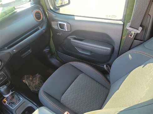 Used 2023 Jeep Gladiator Mojave w/ Trailer Tow Package image 16