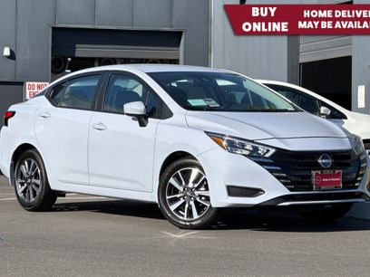 New 2025 Nissan Versa SV w/ Trunk Package