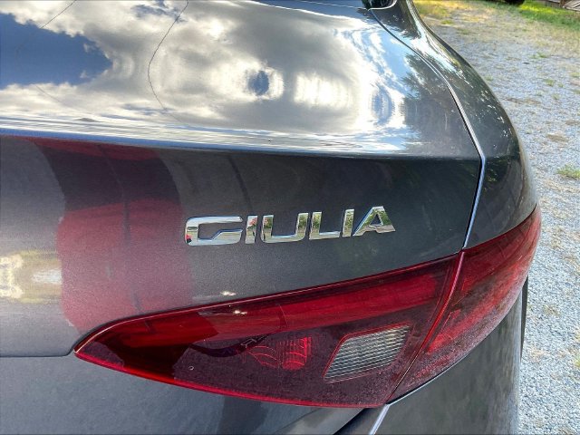 Used 2019 Alfa Romeo Giulia Ti AWD/4WD image 25