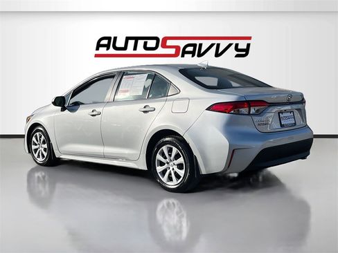 Used 2025 Toyota Corolla LE image 5