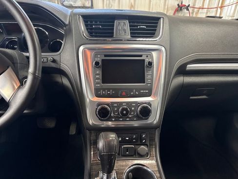 Used 2017 GMC Acadia Limited SLT image 19