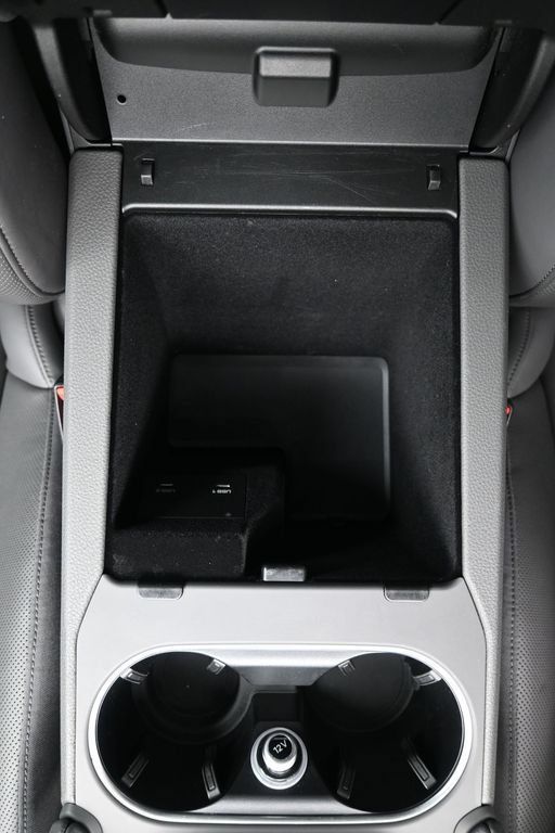 Certified 2020 Porsche Cayenne AWD/4WD image 19