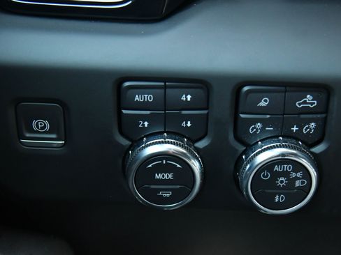 Used 2022 GMC Sierra 1500 AT4 w/ AT4 Premium Package image 44