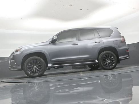 Used 2023 Lexus GX 460 Luxury w/ Sport Design Package AWD/4WD image 48