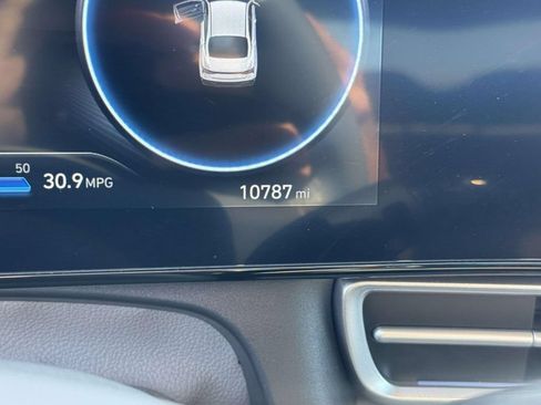 Used 2025 Hyundai Elantra SEL FWD image 25