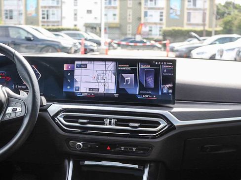 Used 2024 BMW 330i xDrive Sedan w/ Premium Package image 18