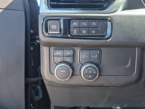 Certified 2025 GMC Yukon XL Denali w/ Sun & Power Step Package AWD/4WD image 19
