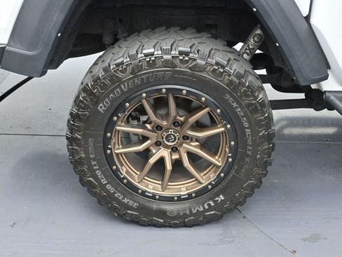 Used 2023 Jeep Gladiator Sport AWD/4WD image 31