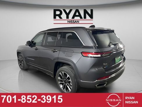 Used 2024 Jeep Grand Cherokee Overland image 8