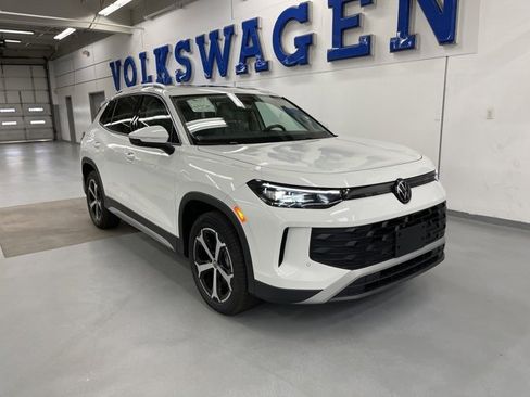 New 2026 Volkswagen Tiguan SE image 5