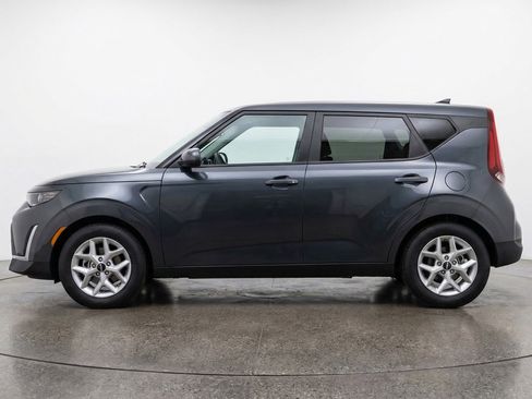 Used 2025 Kia Soul LX w/ LX Technology Package image 5