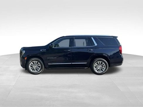 Used 2023 GMC Yukon SLT w/ SLT Luxury Package AWD/4WD image 2