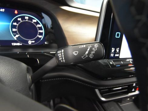 Used 2024 Volkswagen Atlas SE w/ Black Wheel Package image 14