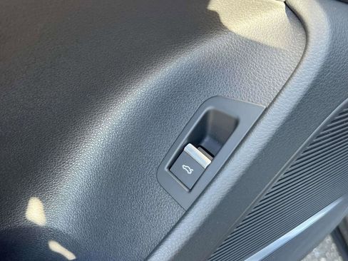 Used 2020 Audi Q8 Premium Plus w/ Premium Plus Package image 23