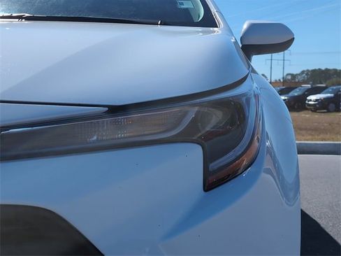 Used 2024 Toyota Corolla LE image 12