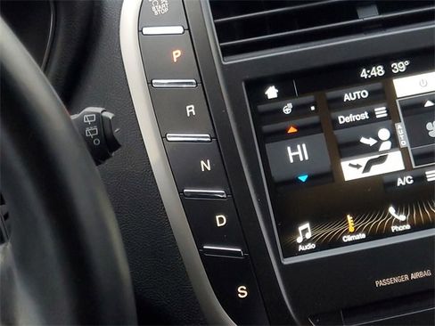 Used 2017 Lincoln MKC Select w/ Select Plus Package image 33