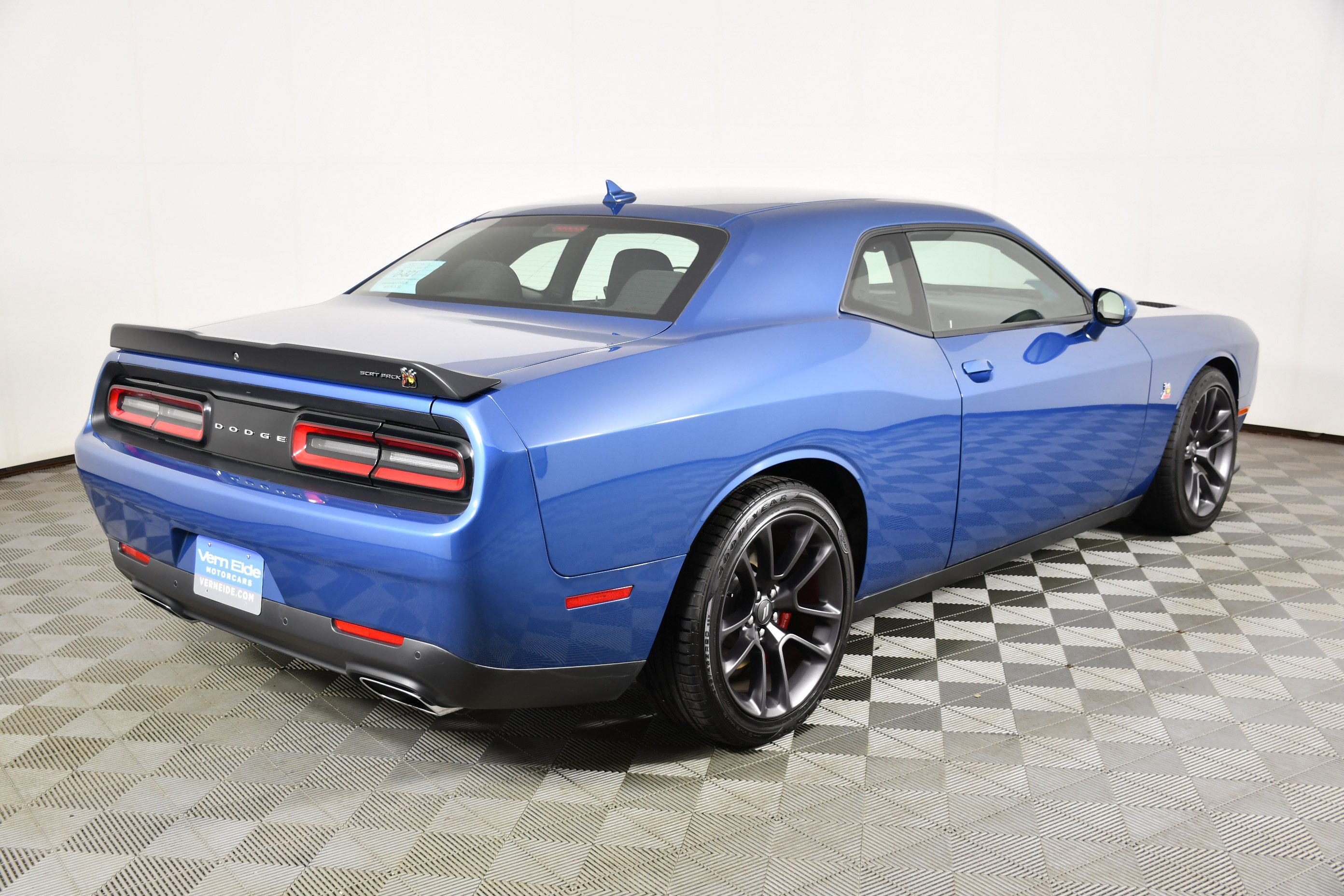 Used 2021 Dodge Challenger R/T Scat Pack RWD image 6