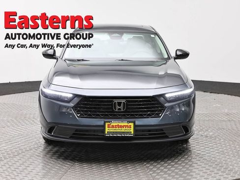 Used 2025 Honda Accord SE image 2