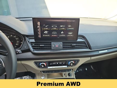 Used 2023 Audi Q5 2.0T Premium w/ Convenience Package AWD/4WD image 20