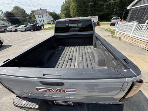 Used 2024 GMC Sierra 2500 AT4X AWD/4WD image 25
