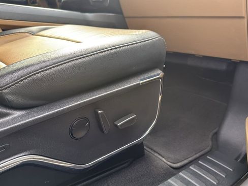 Used 2023 Ford F350 Lariat w/ FX4 Off-Road Package image 24