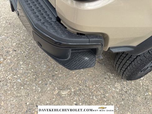 Used 2024 Chevrolet Colorado Trail Boss w/ Technology Package image 38