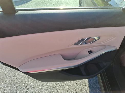 Used 2022 BMW 330i xDrive Sedan w/ Premium Package image 21