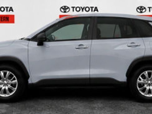 Used 2024 Toyota Corolla Cross L AWD/4WD image 7