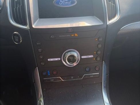 Used 2020 Ford Edge Titanium w/ Equipment Group 301A AWD/4WD image 14