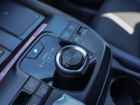 New 2026 Subaru Solterra image 23