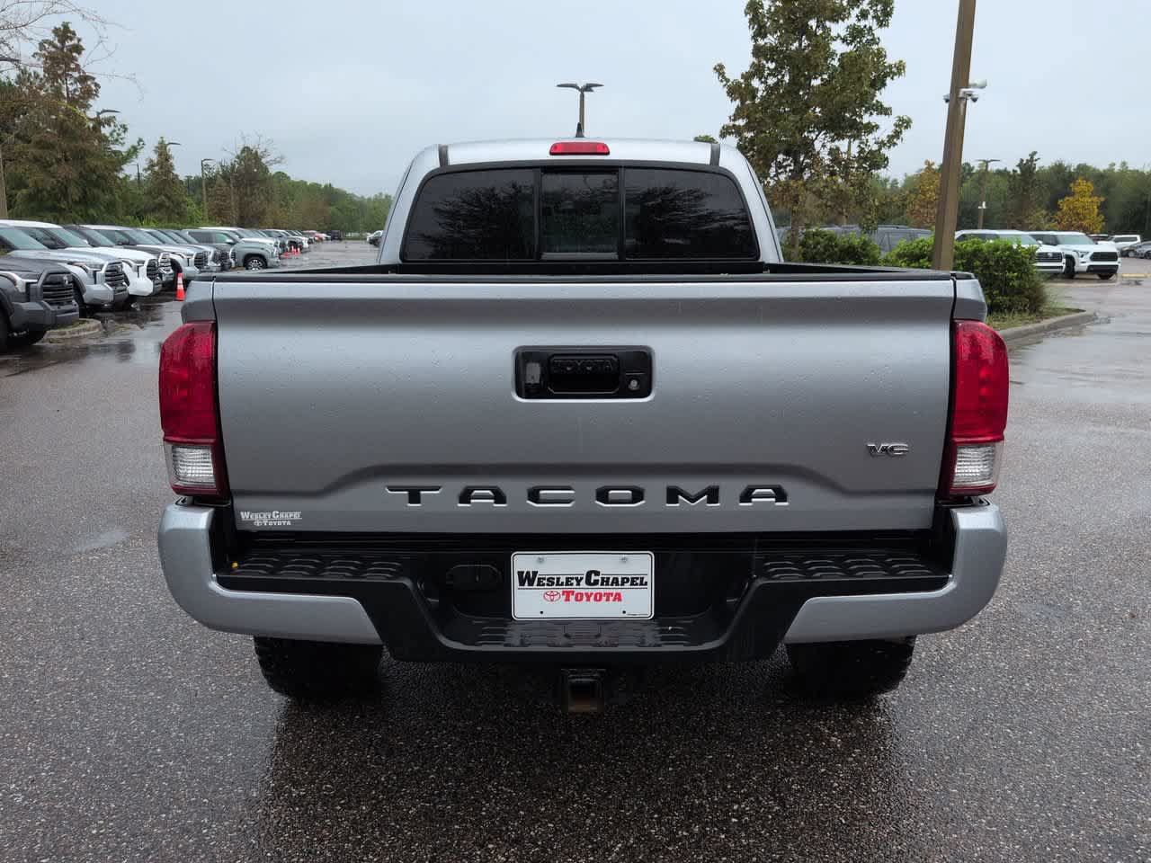Used 2017 Toyota Tacoma TRD Sport RWD image 5