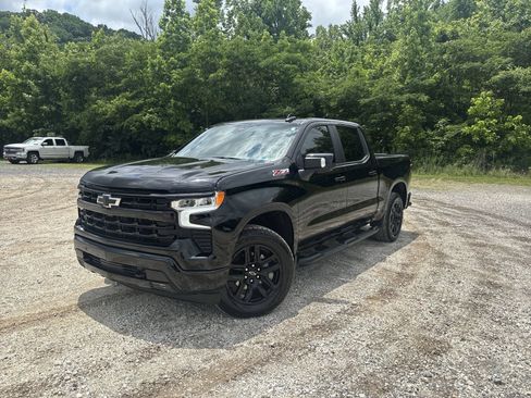 Used 2025 Chevrolet Silverado 1500 RST AWD/4WD image 10