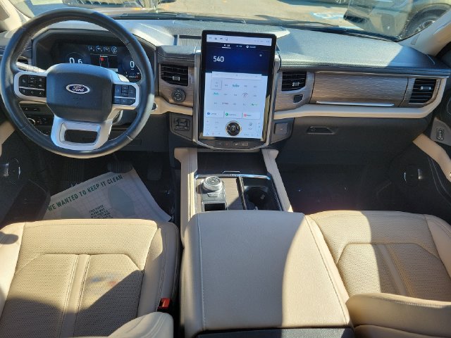 Used 2023 Ford Expedition Limited RWD image 16