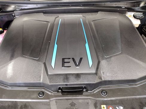 Used 2023 Hyundai Ioniq 5 Limited w/ Cargo Package image 8