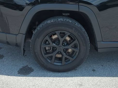 Certified 2021 Jeep Grand Cherokee L Limited AWD/4WD image 35
