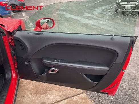 Used 2023 Dodge Challenger SXT RWD image 27