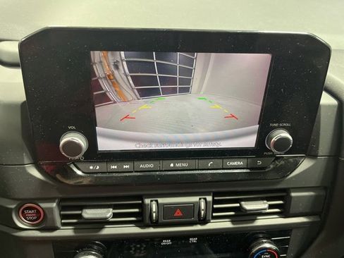 Used 2023 Nissan Pathfinder S image 14